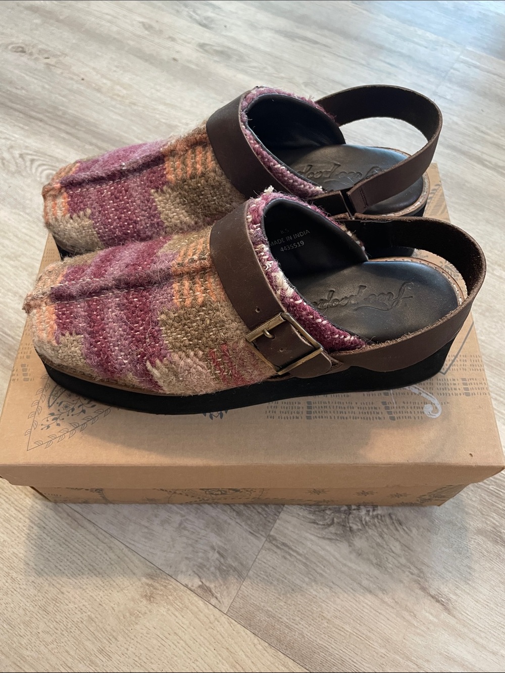 FREE PEOPLE Astrid Platform Mules / Mulberry SZ 8.5